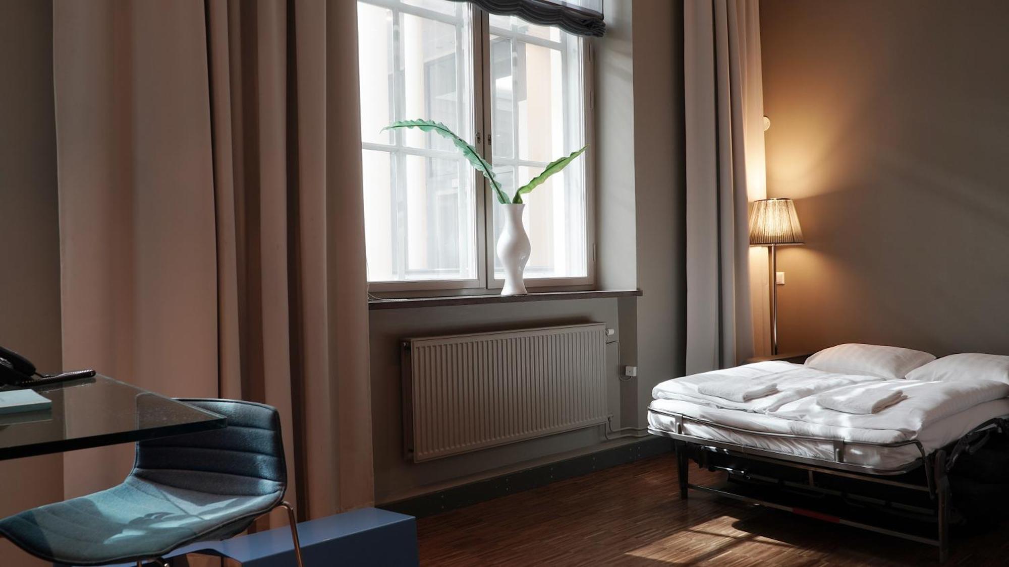 Family Room,1303896124:JPEG